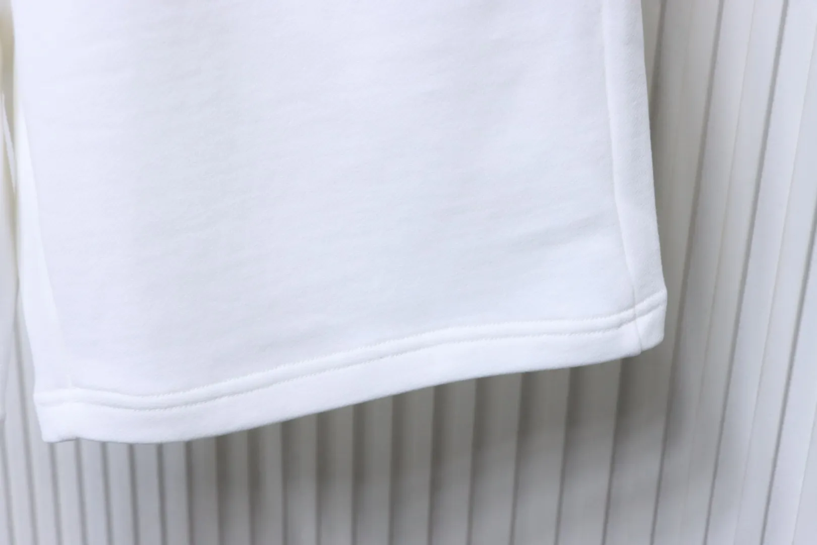 Bottom hem Detail