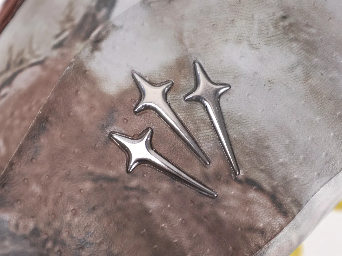 Logo Detail