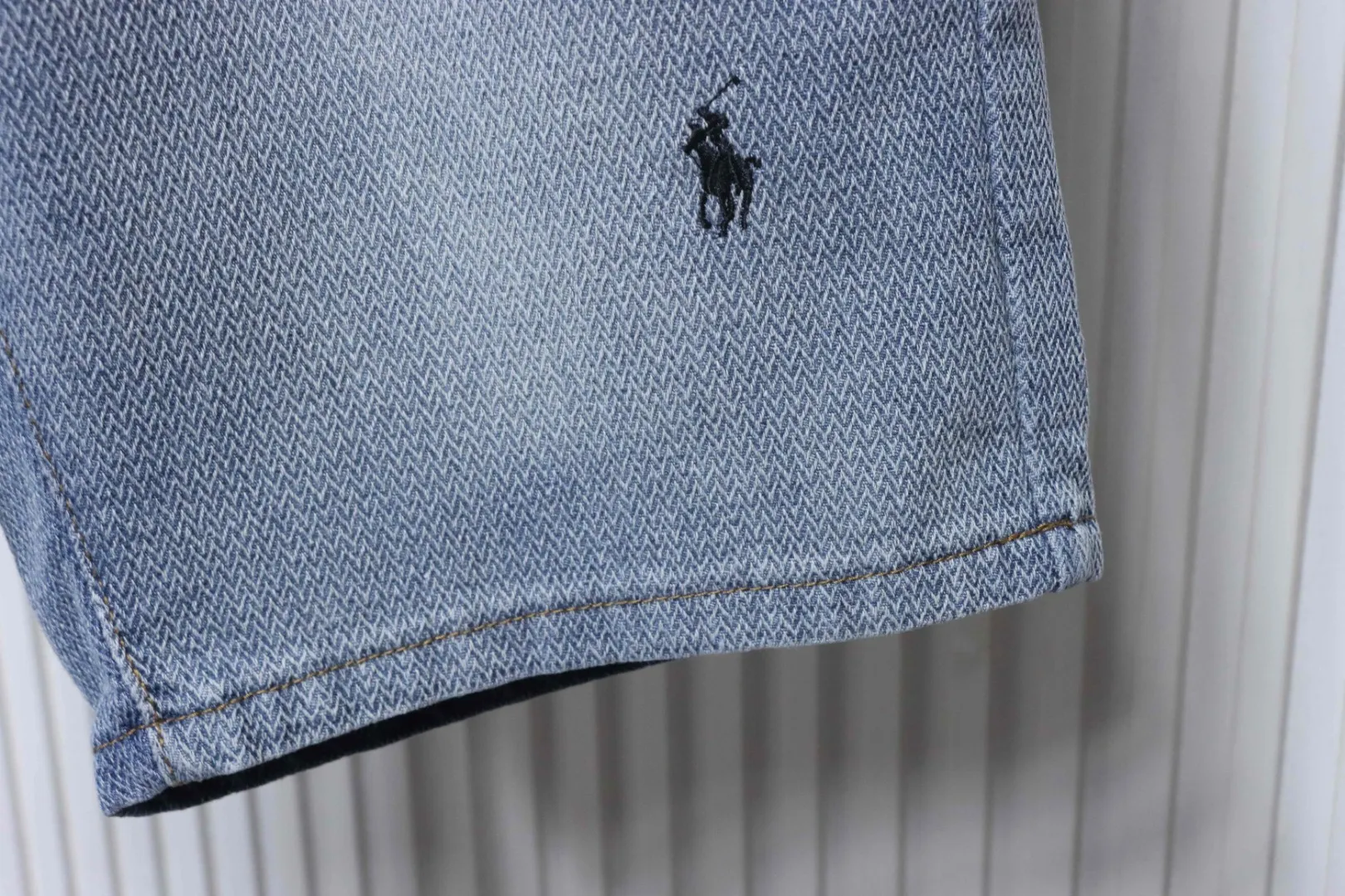 Bottom Hem Detail