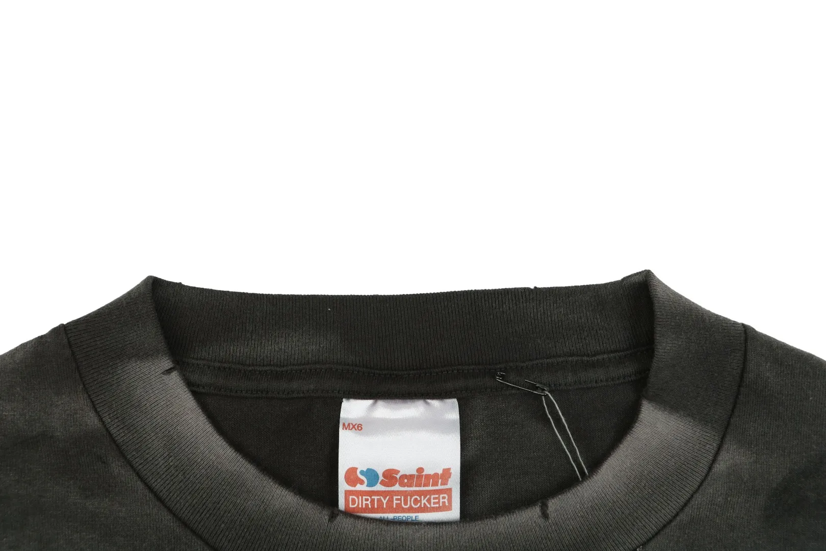 Close-up Neckline