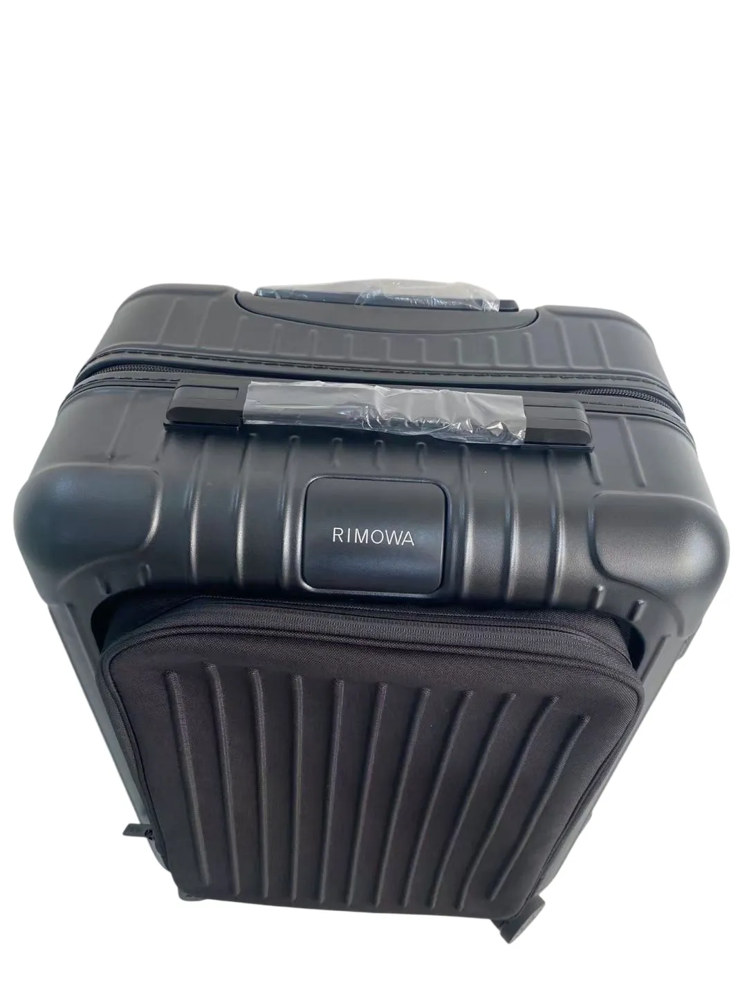 Sleeve Cabin Suitcase 21-Inch Front Pocket Carry-On Luggage - Handle and Front Pocket
