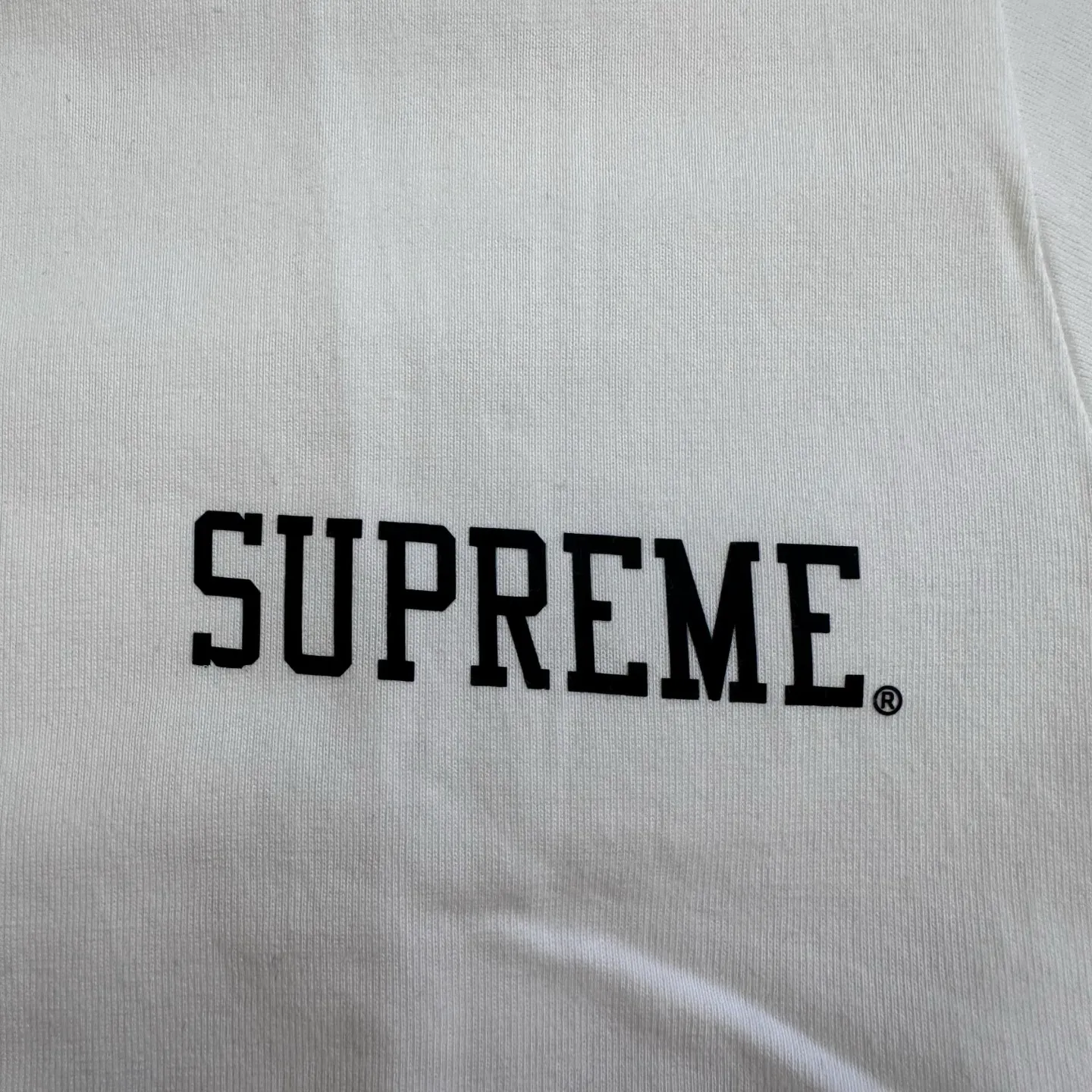 Logo Supreme.