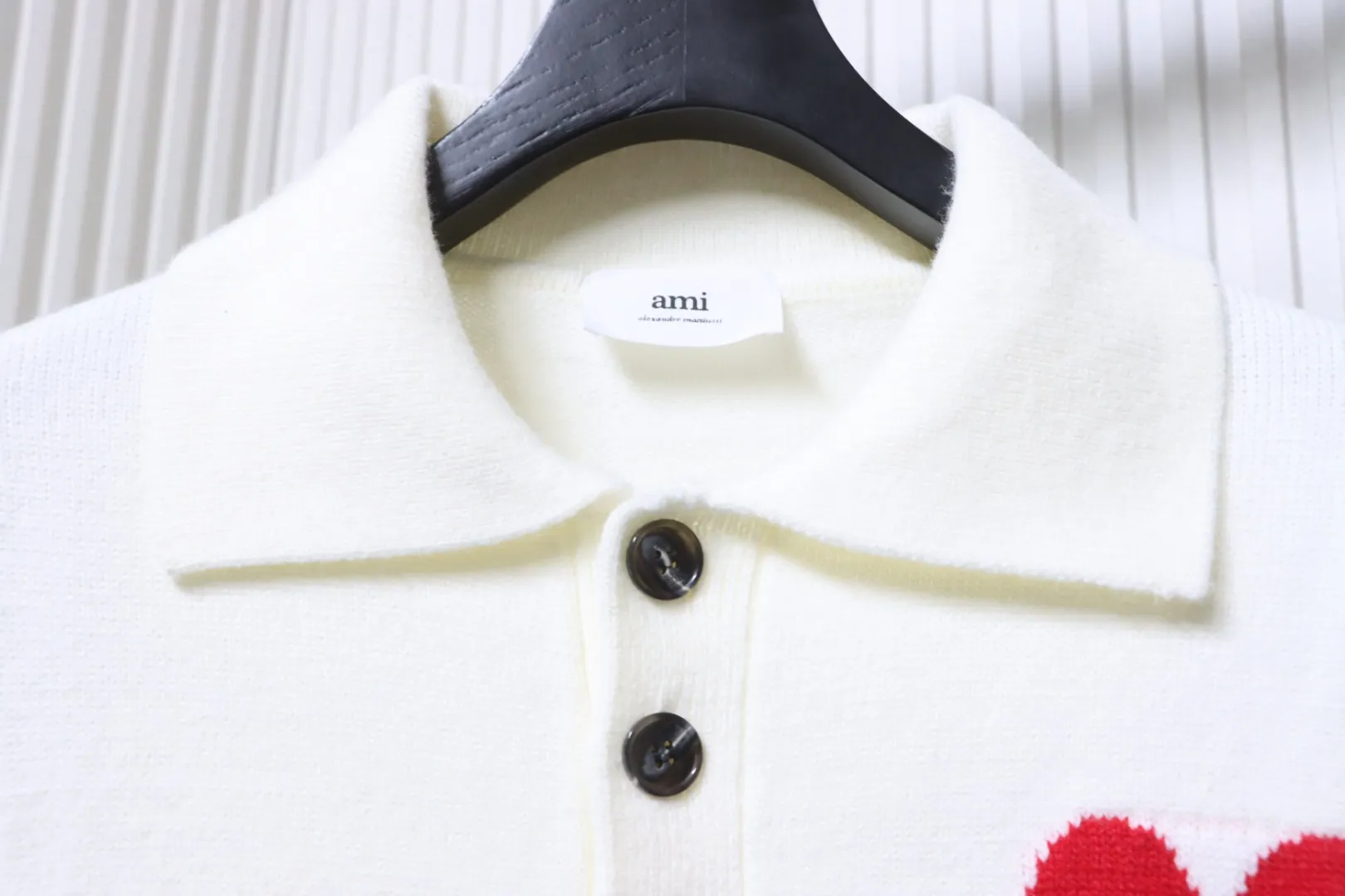Collar Detail