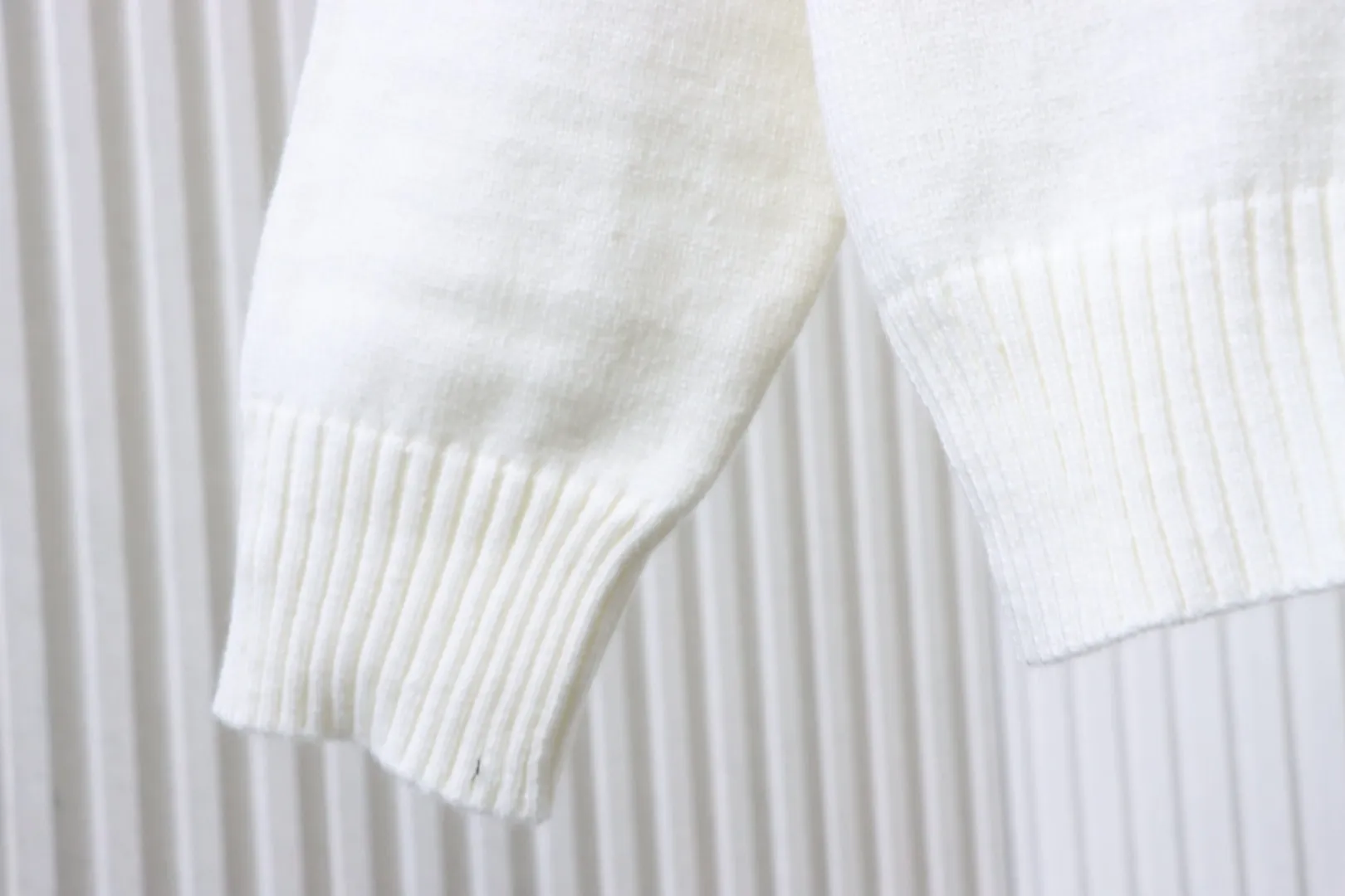 Long Sleeve Detail