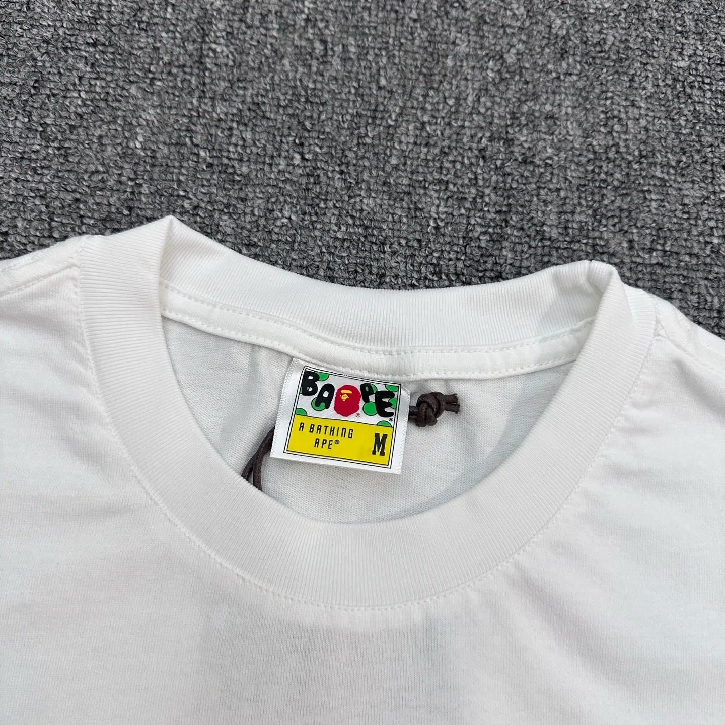 Neckline