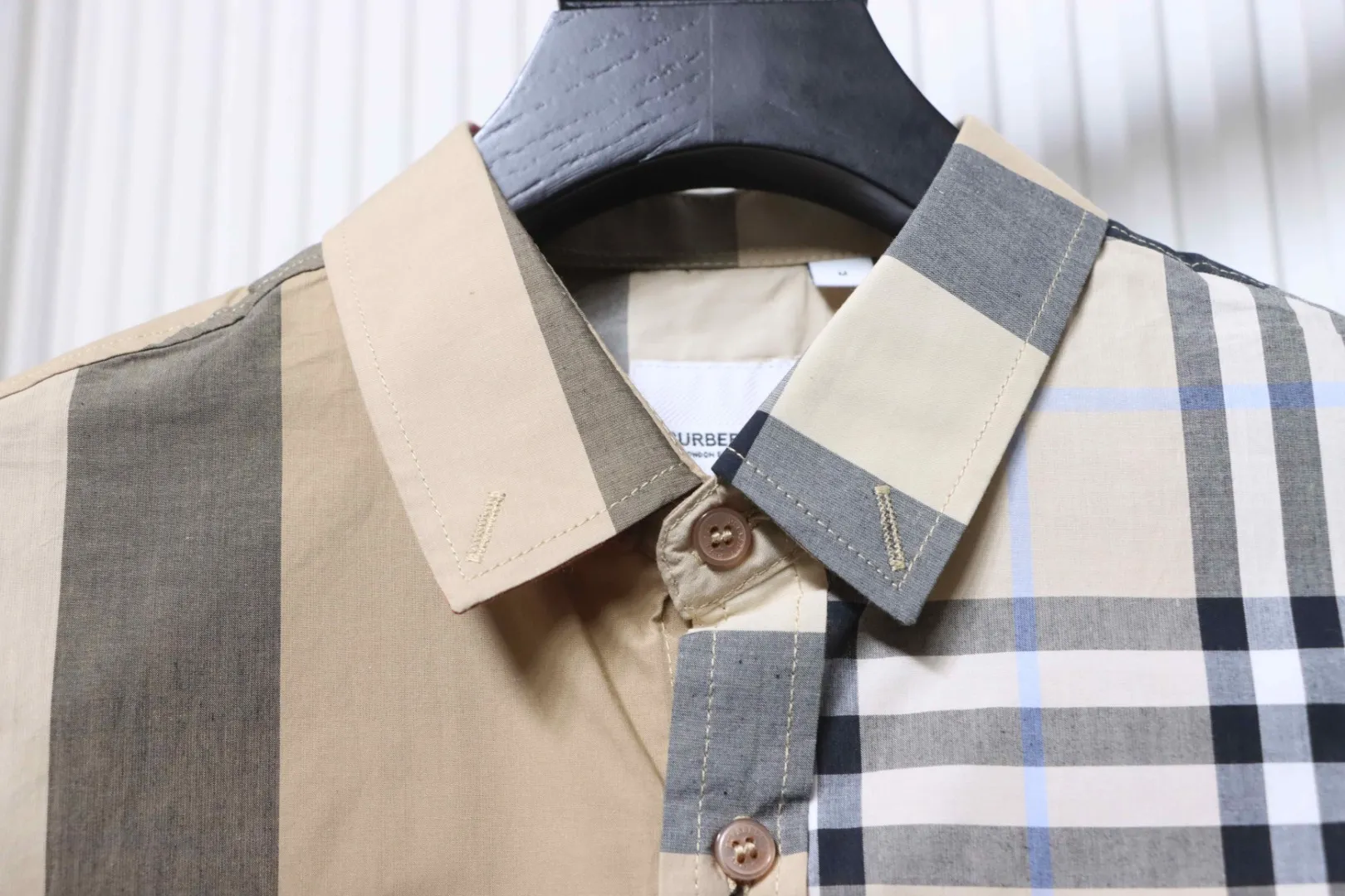 Collar Detail
