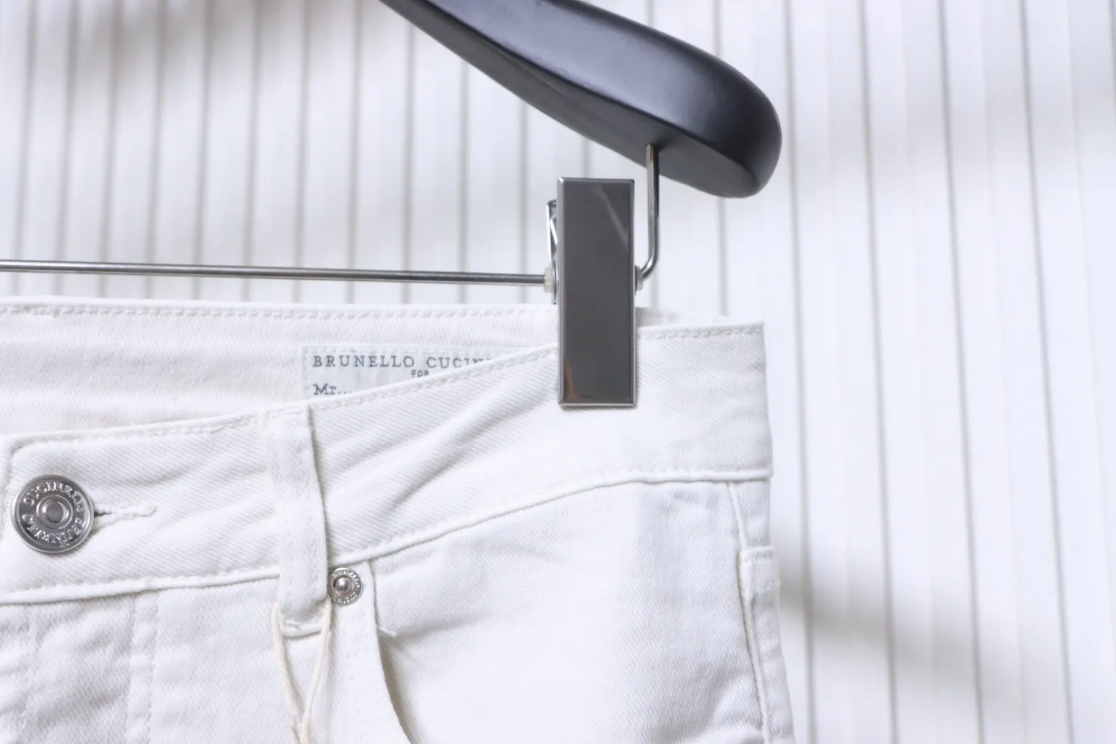 Half View Waistline