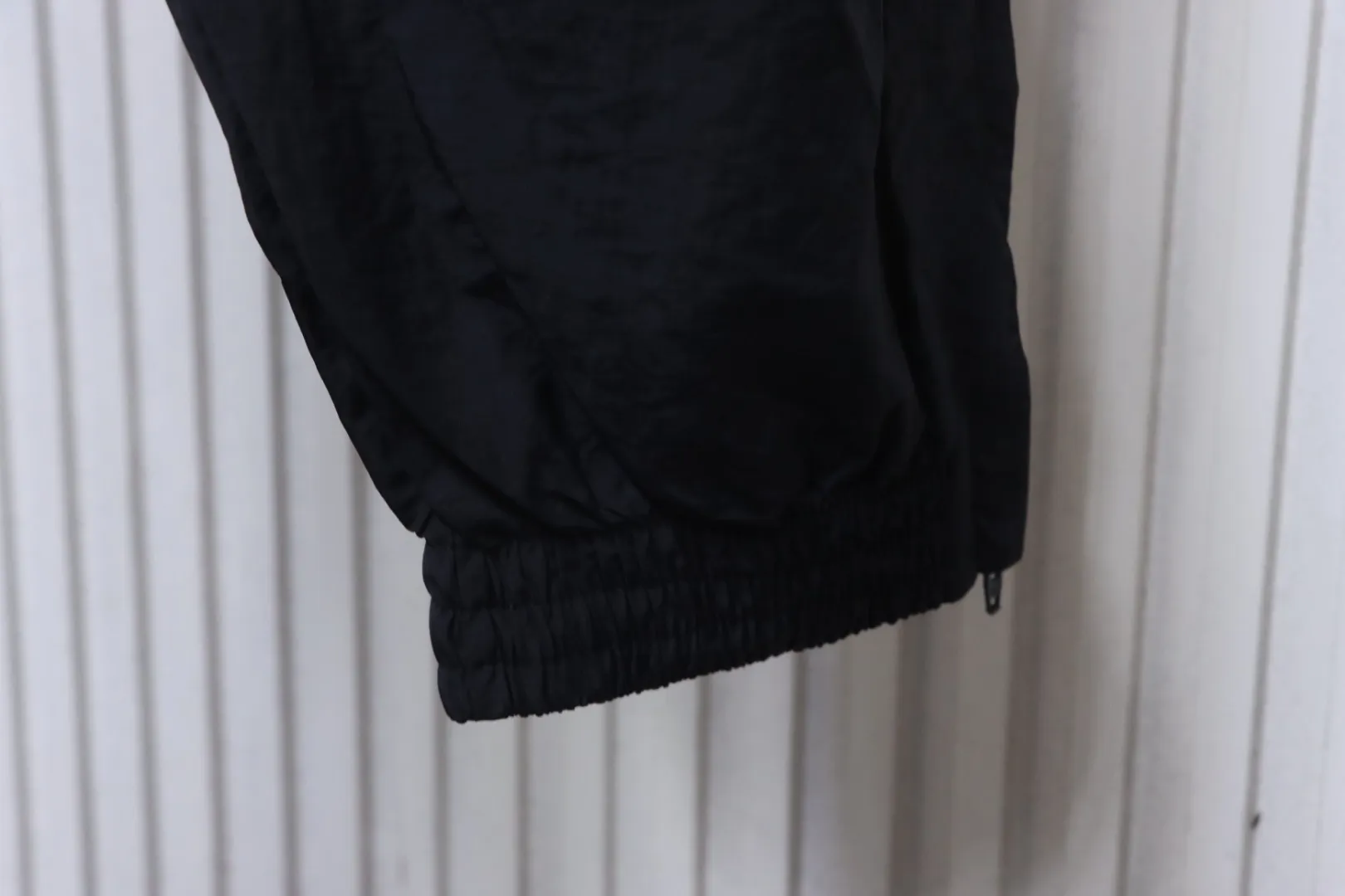 Bottom Hem Detail