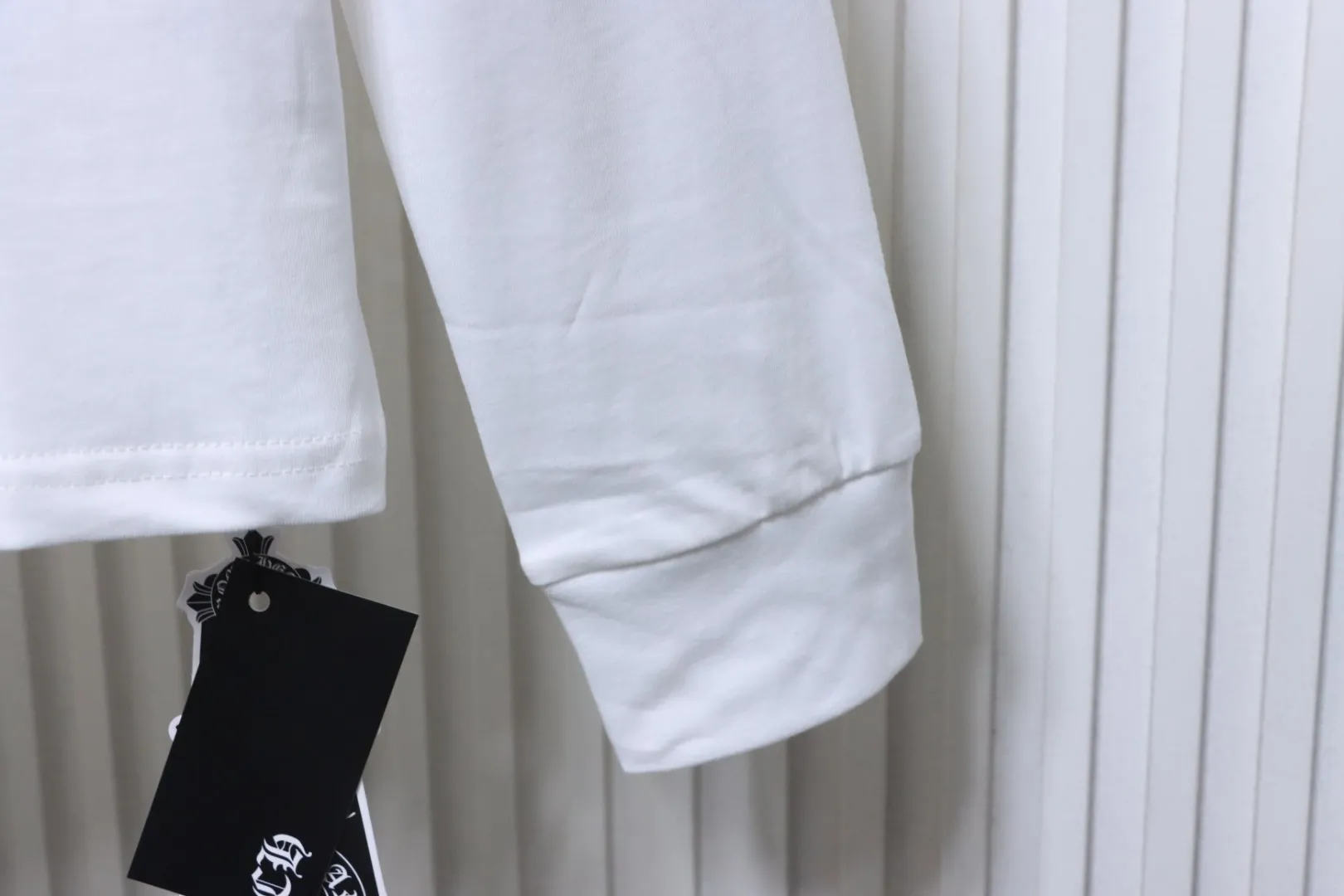 Long Sleeve Detail