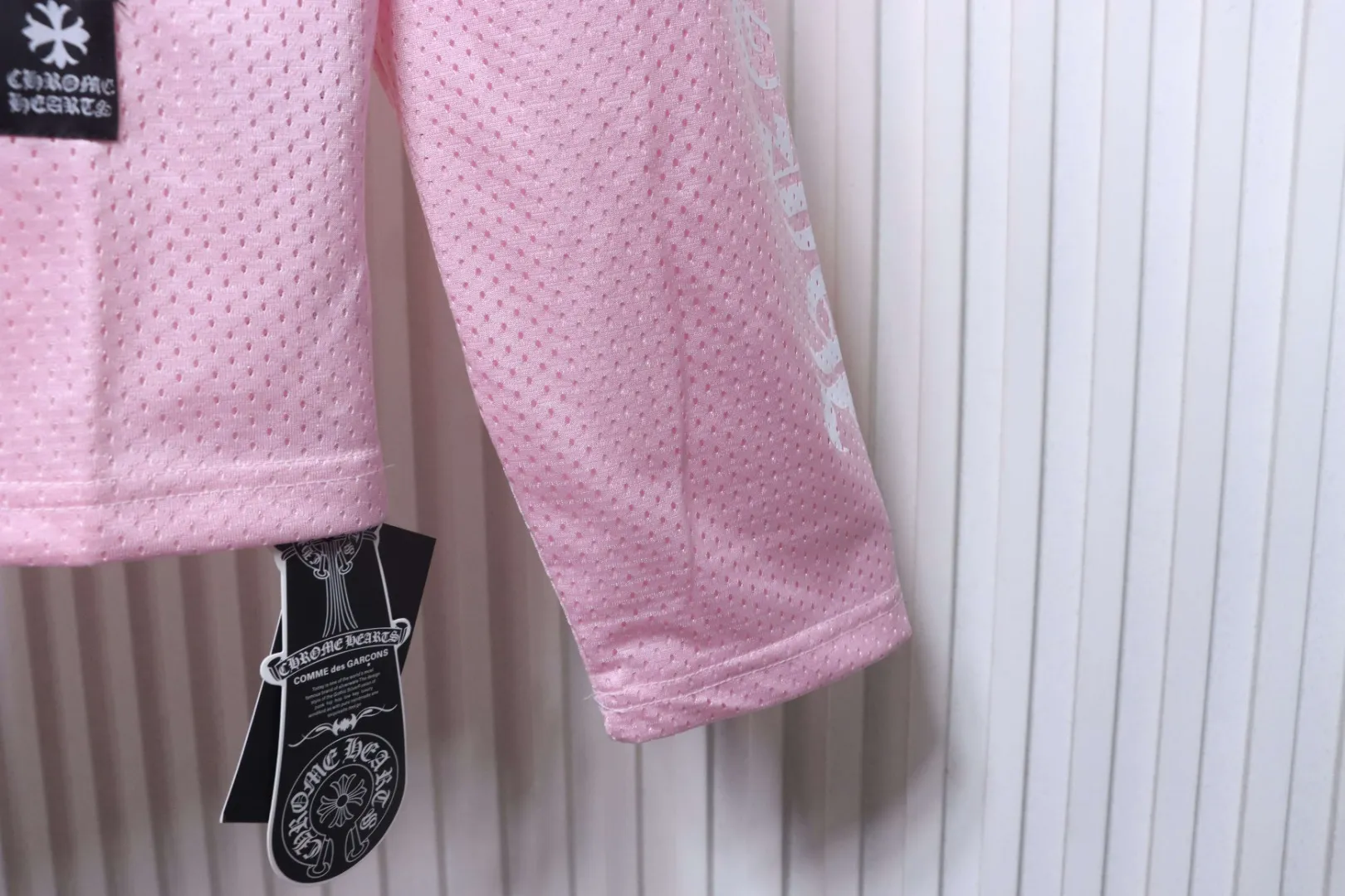Long Sleeve Detail