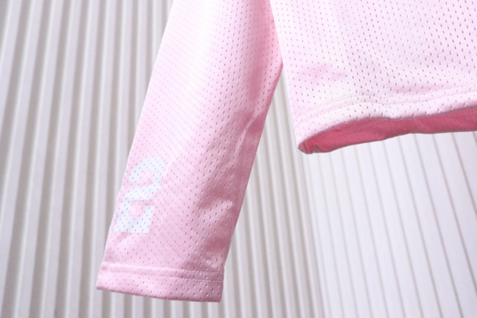 Long Sleeve Detail