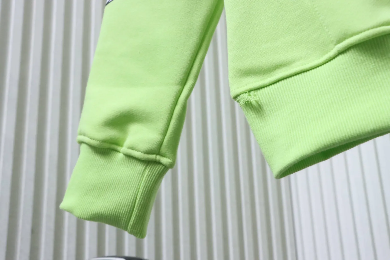 Long Sleeve Detail