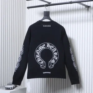 Back CH Hollow Horseshoe Graphic Long-Sleeve Shirt