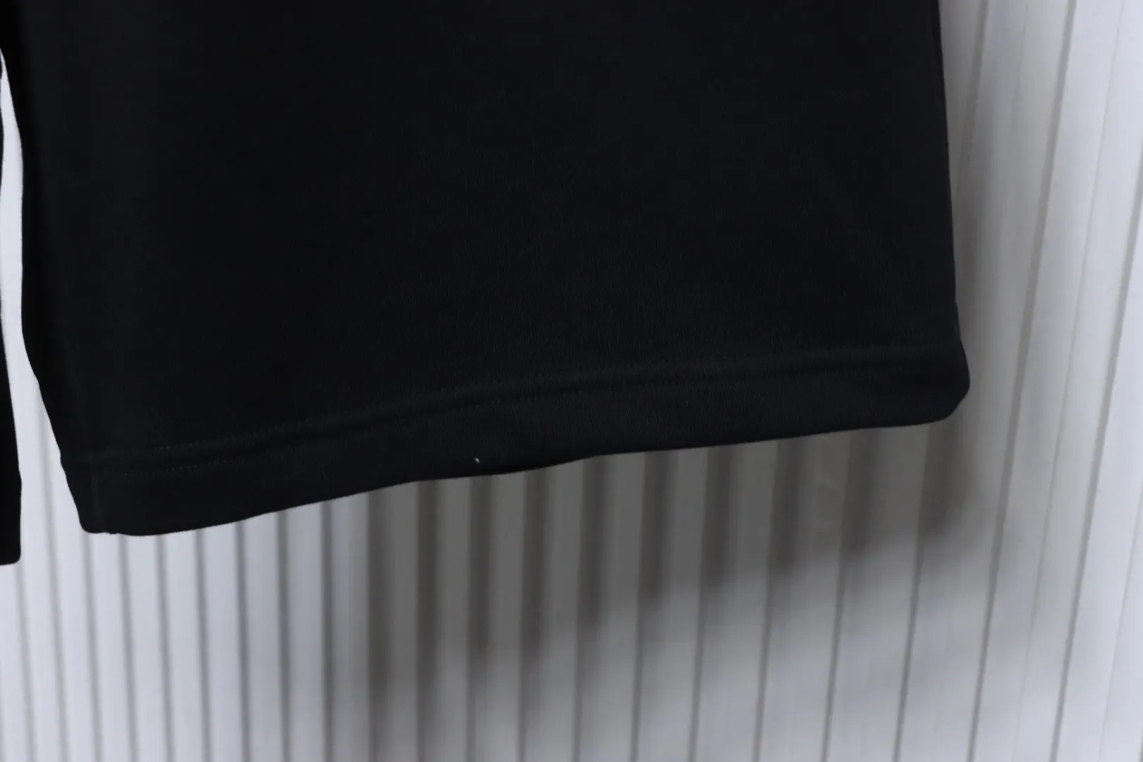 Bottom Hem Detail