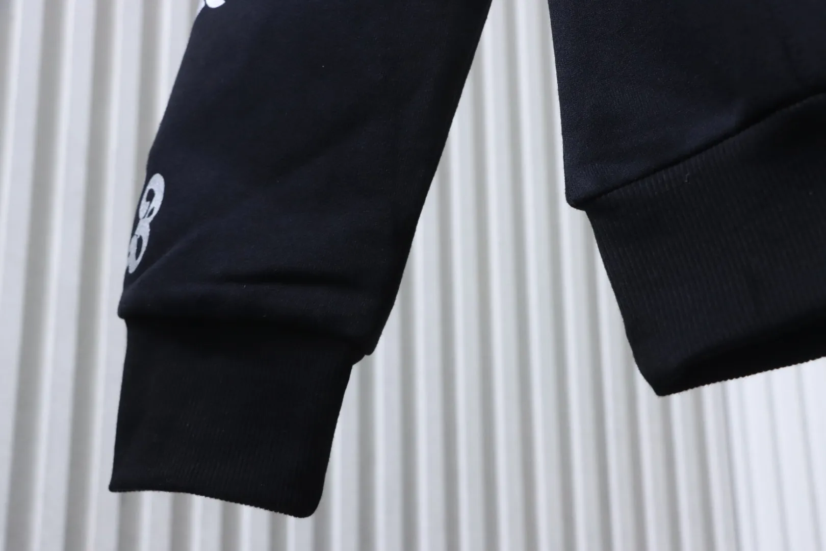 Long Sleeve Detail
