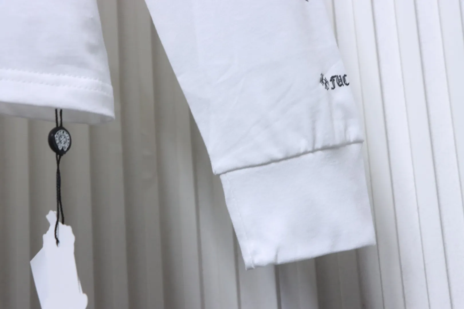 Long Sleeve Detail