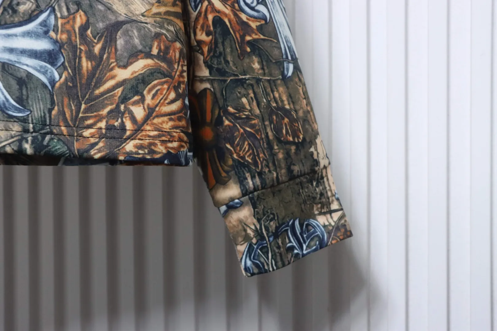 Long Sleeve Detail
