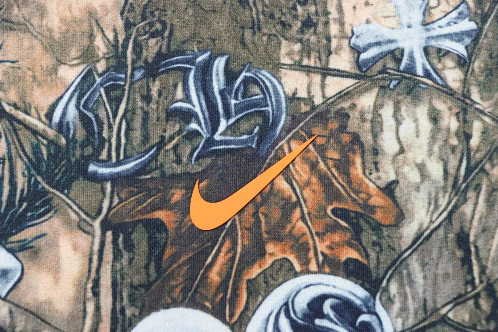 Logo Detail