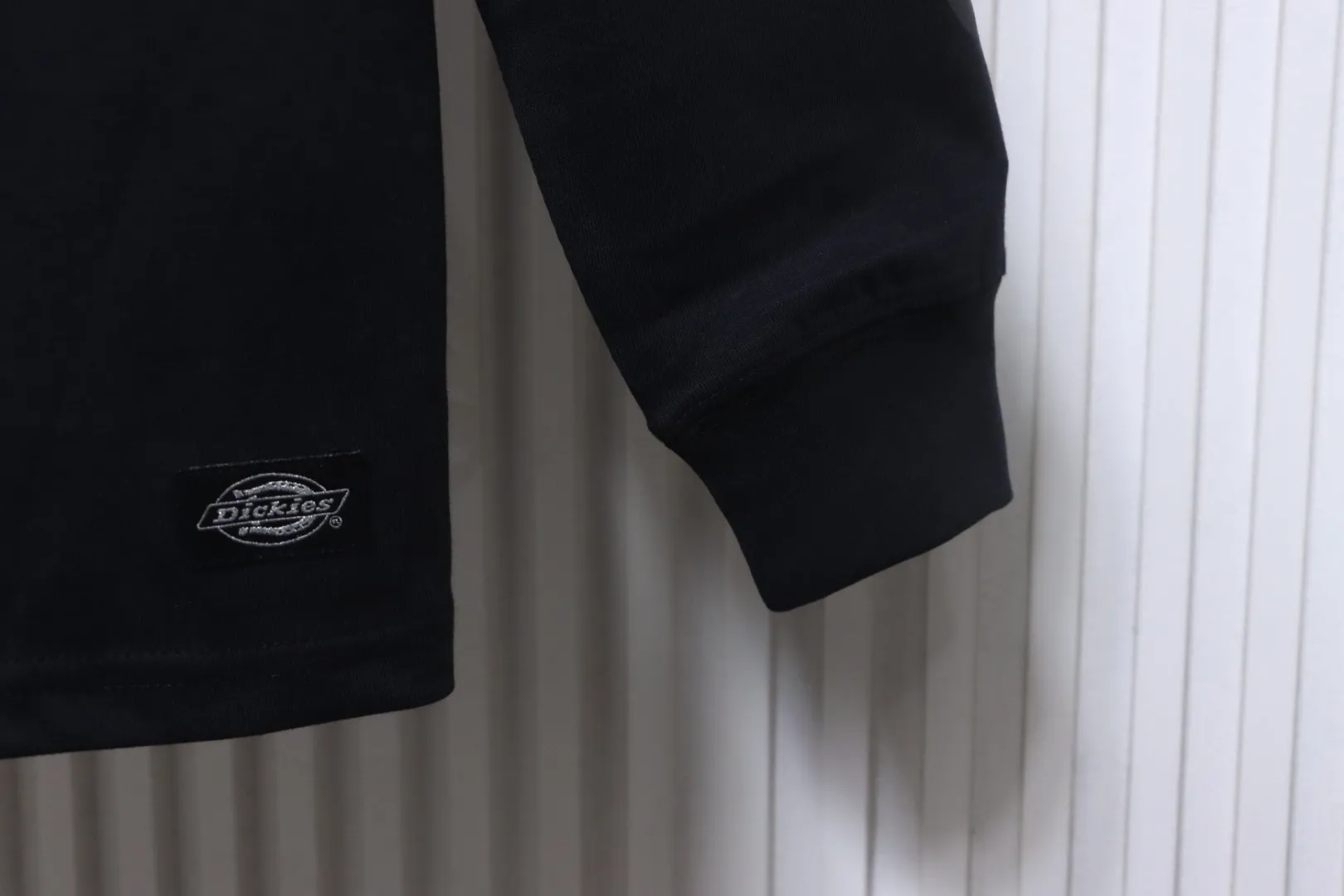 Long Sleeve Detail