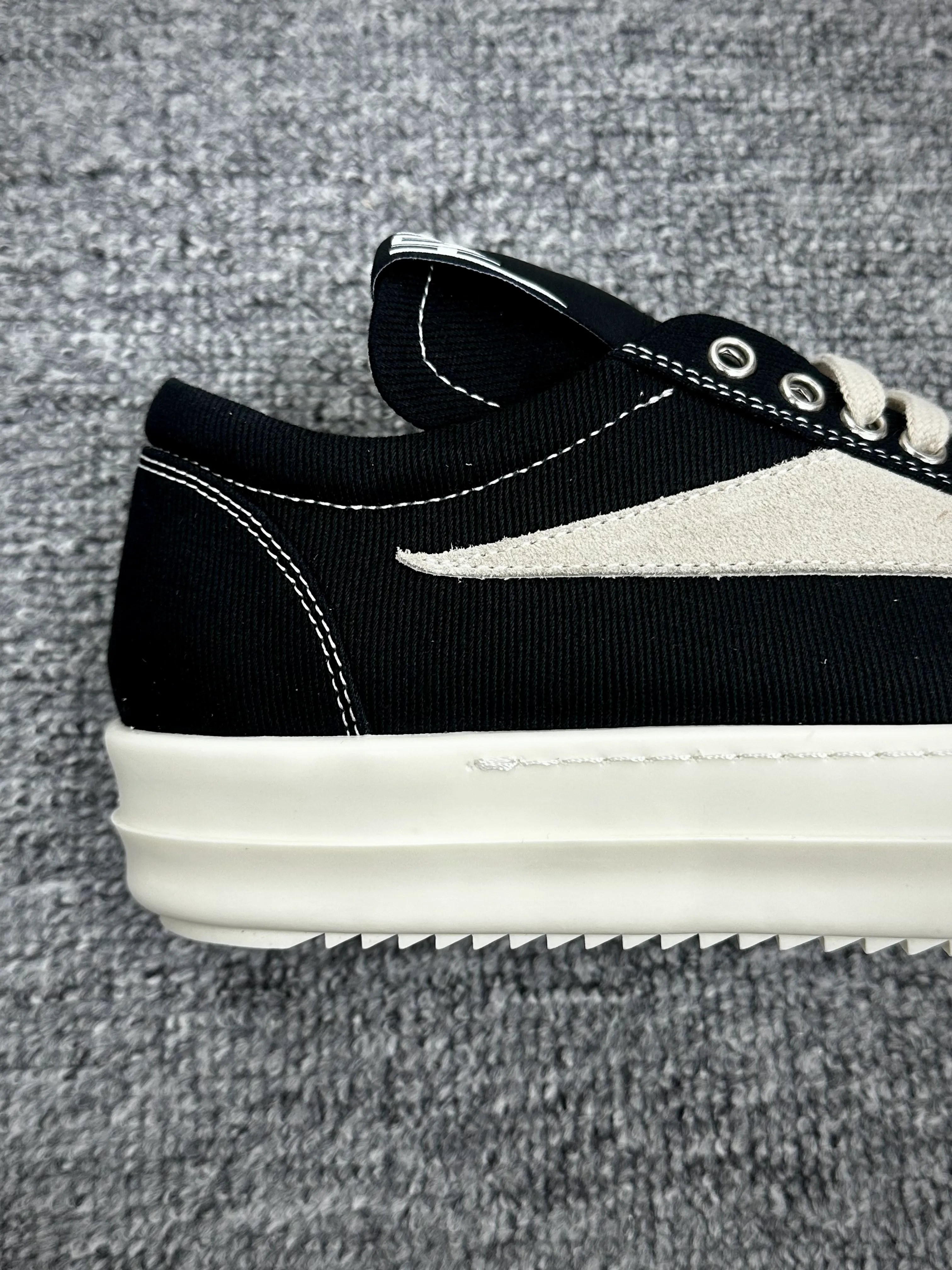 Back Toe Detail