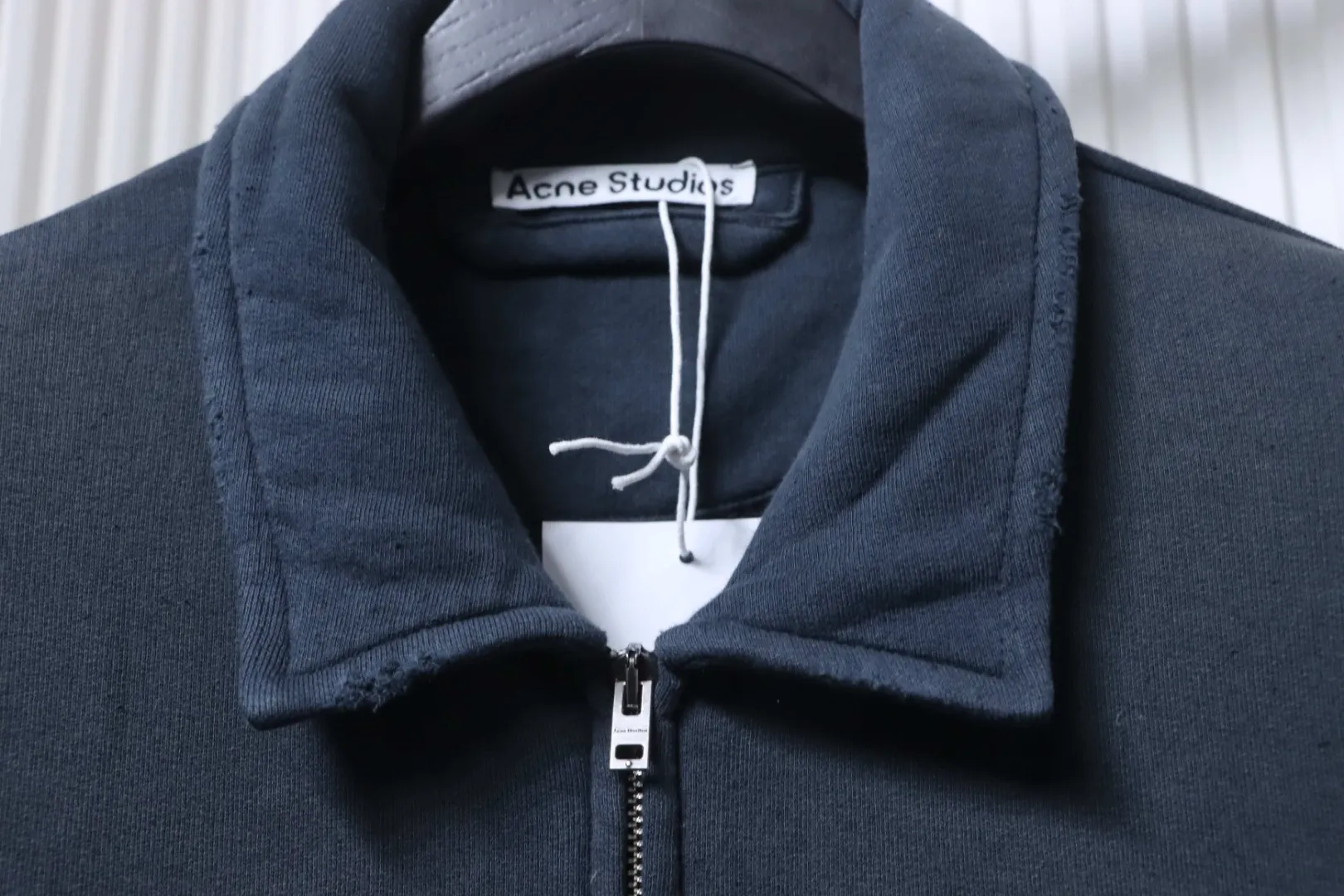 Collar Detail