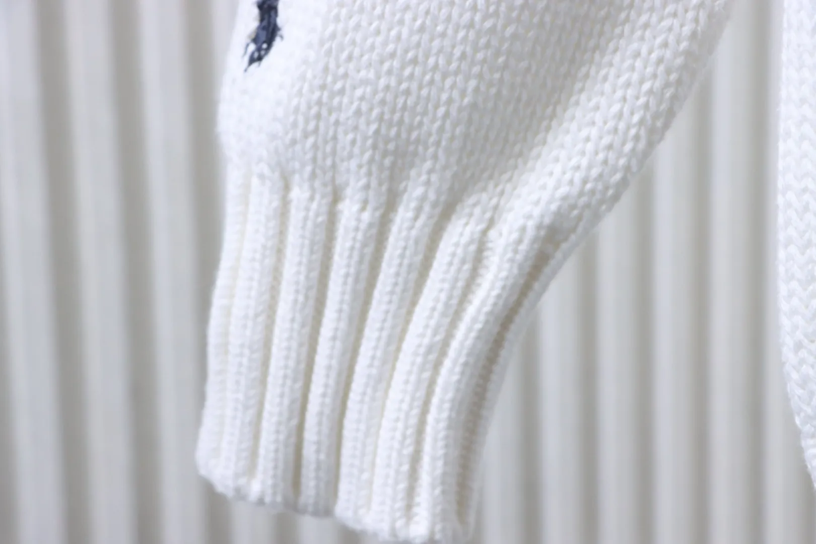 Long Sleeve Detail