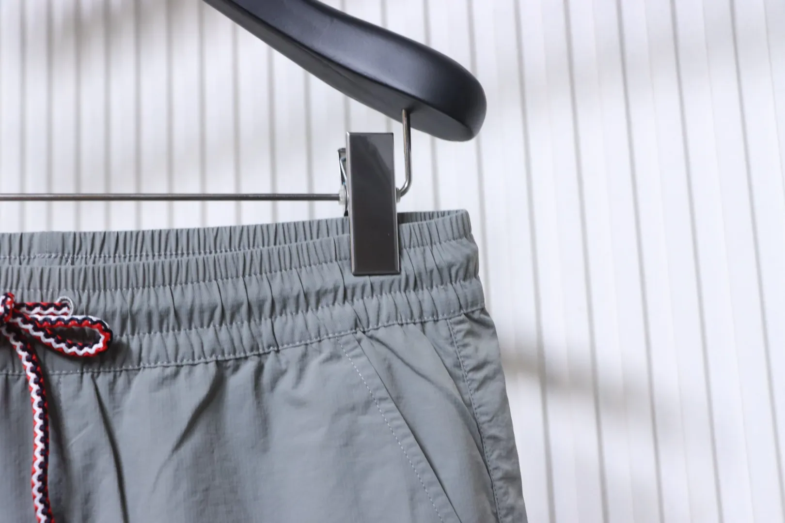 Half View Waistline