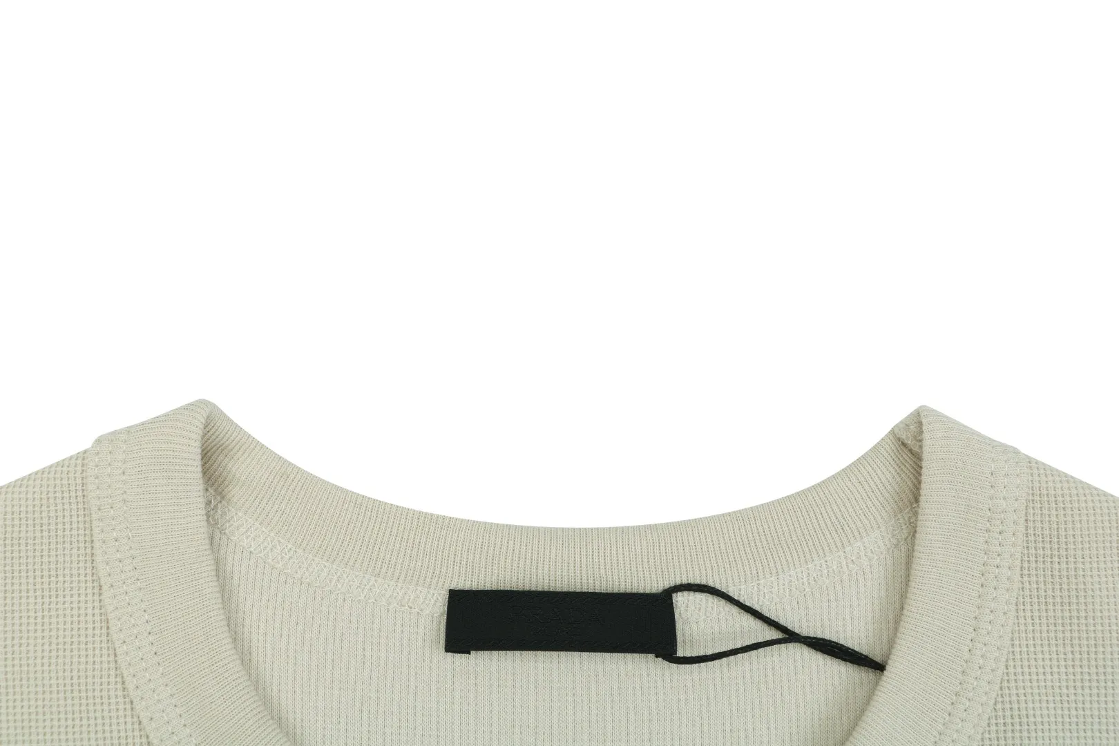 Neckline