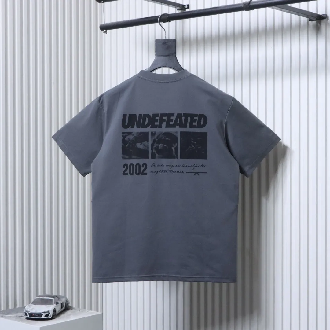 Back UD SS26 Five-Strike Three-Fist Graphic Cotton T-Shirt
