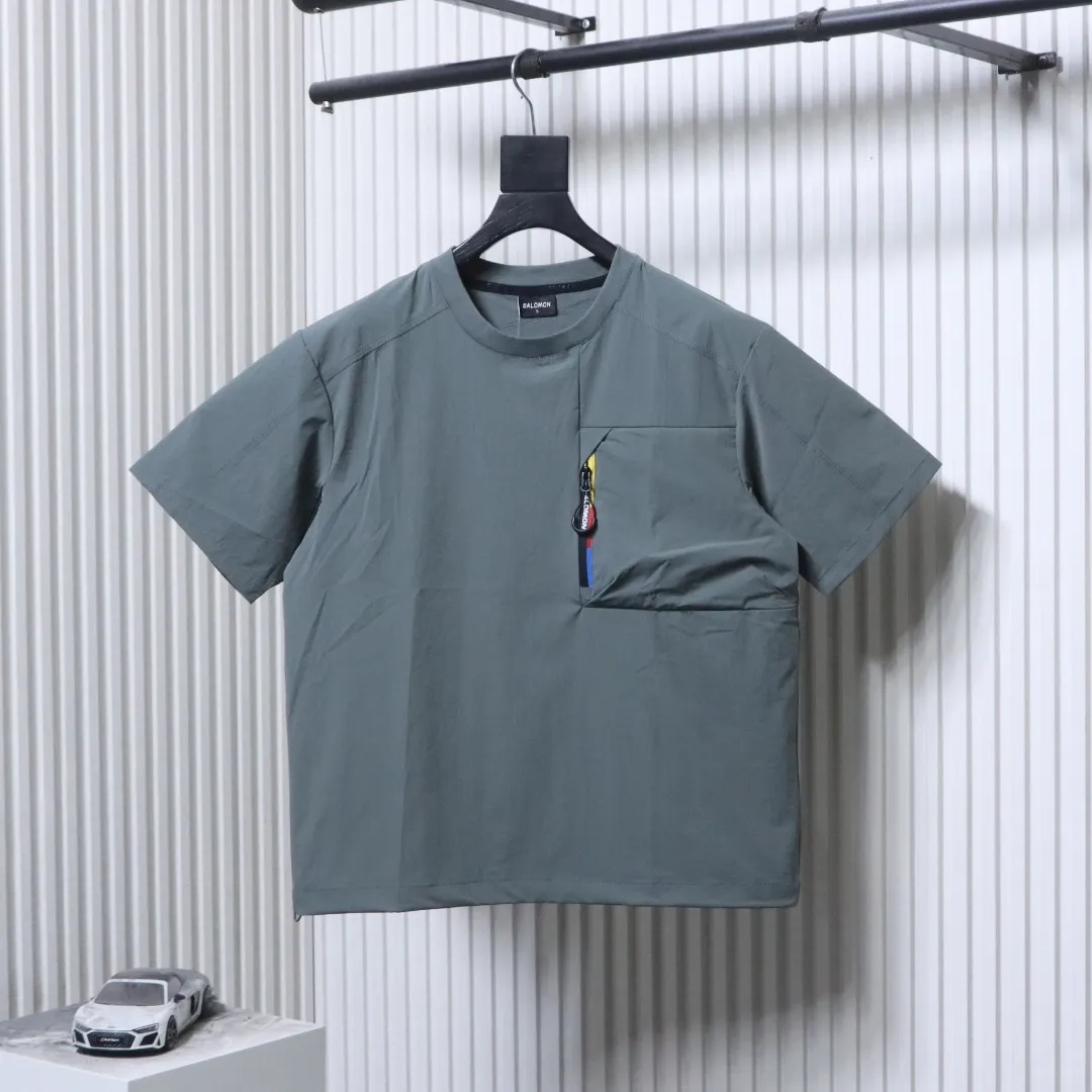 Uni Race Flag Patchwork Zip-Pocket T-Shirt