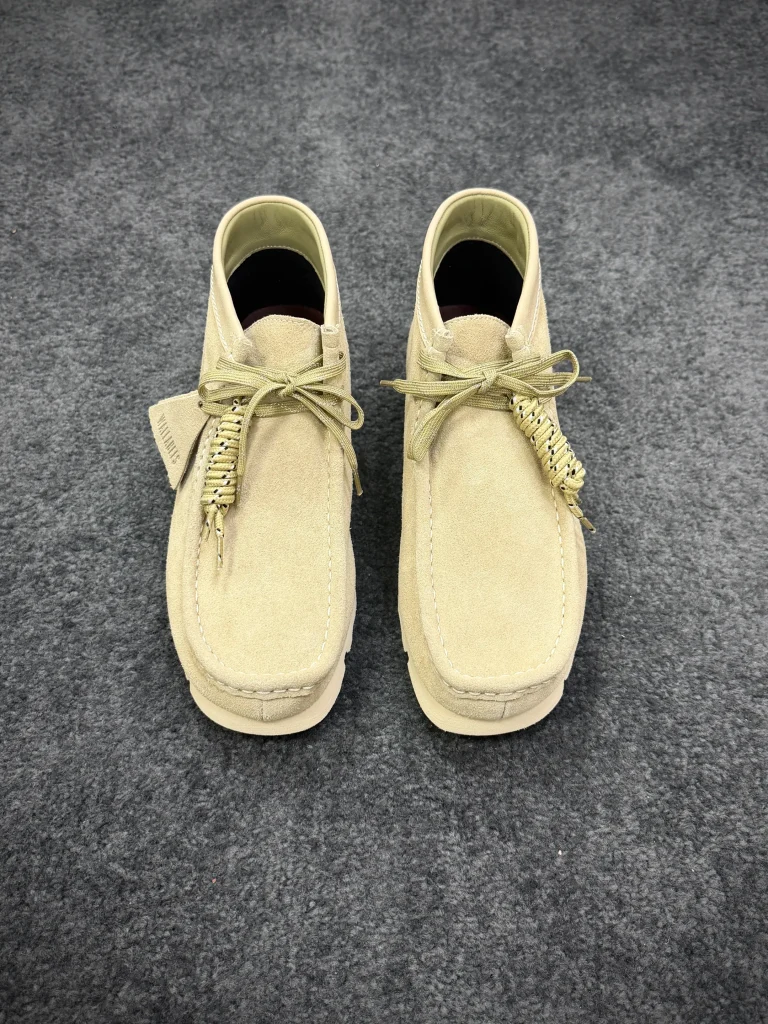 Wallabee BT GTX Maple Suede Shoes Front View
