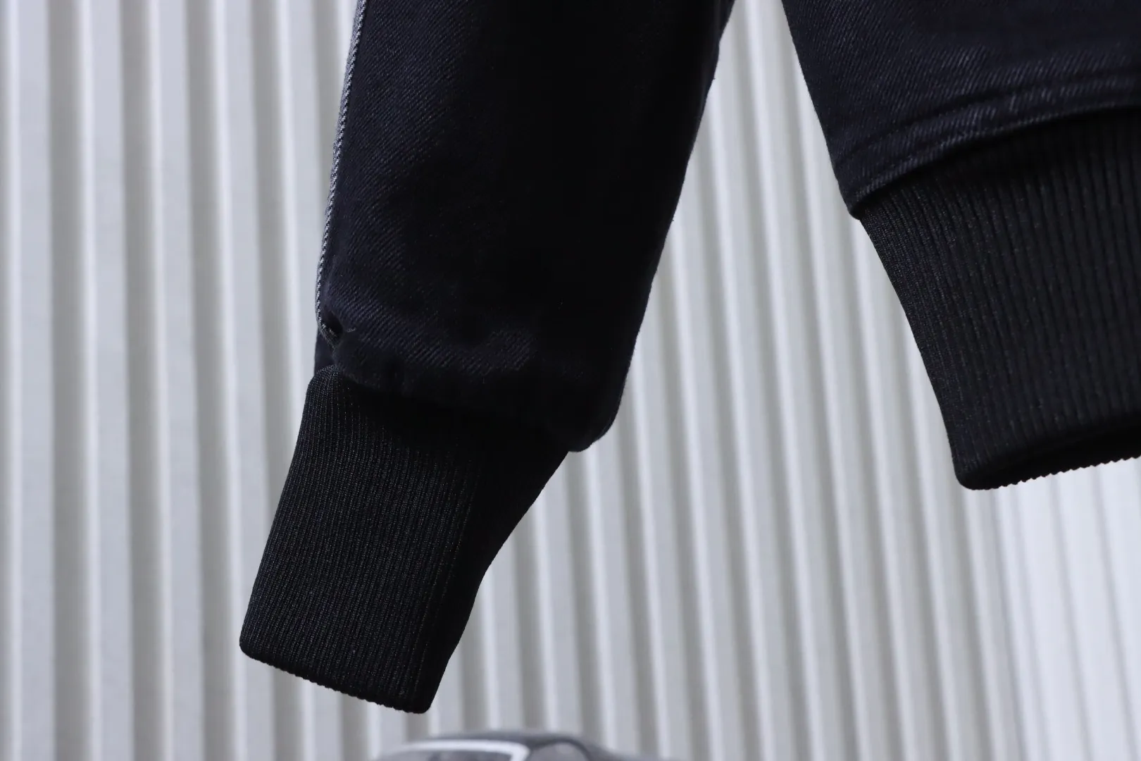 Long sleeve Detail