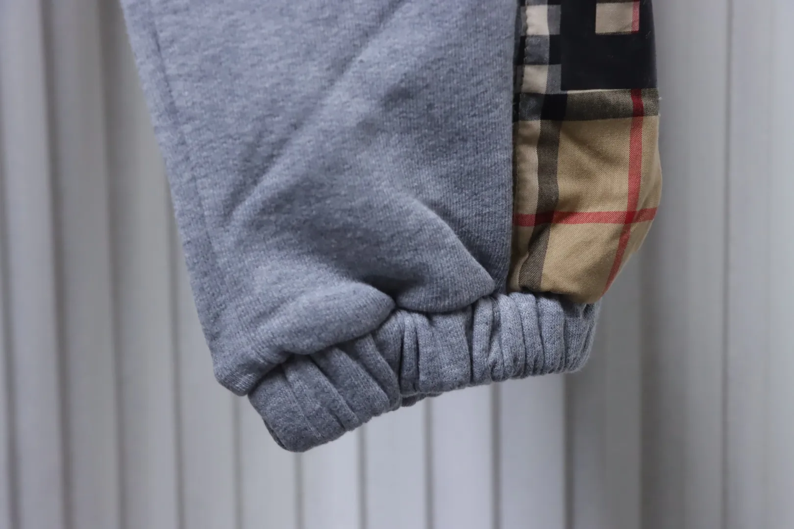 Bottom Hem Details