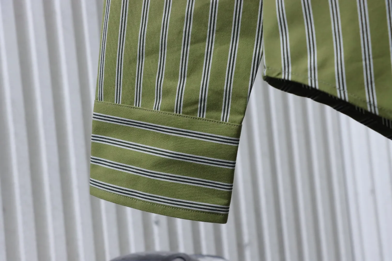 Long Sleeve Detail