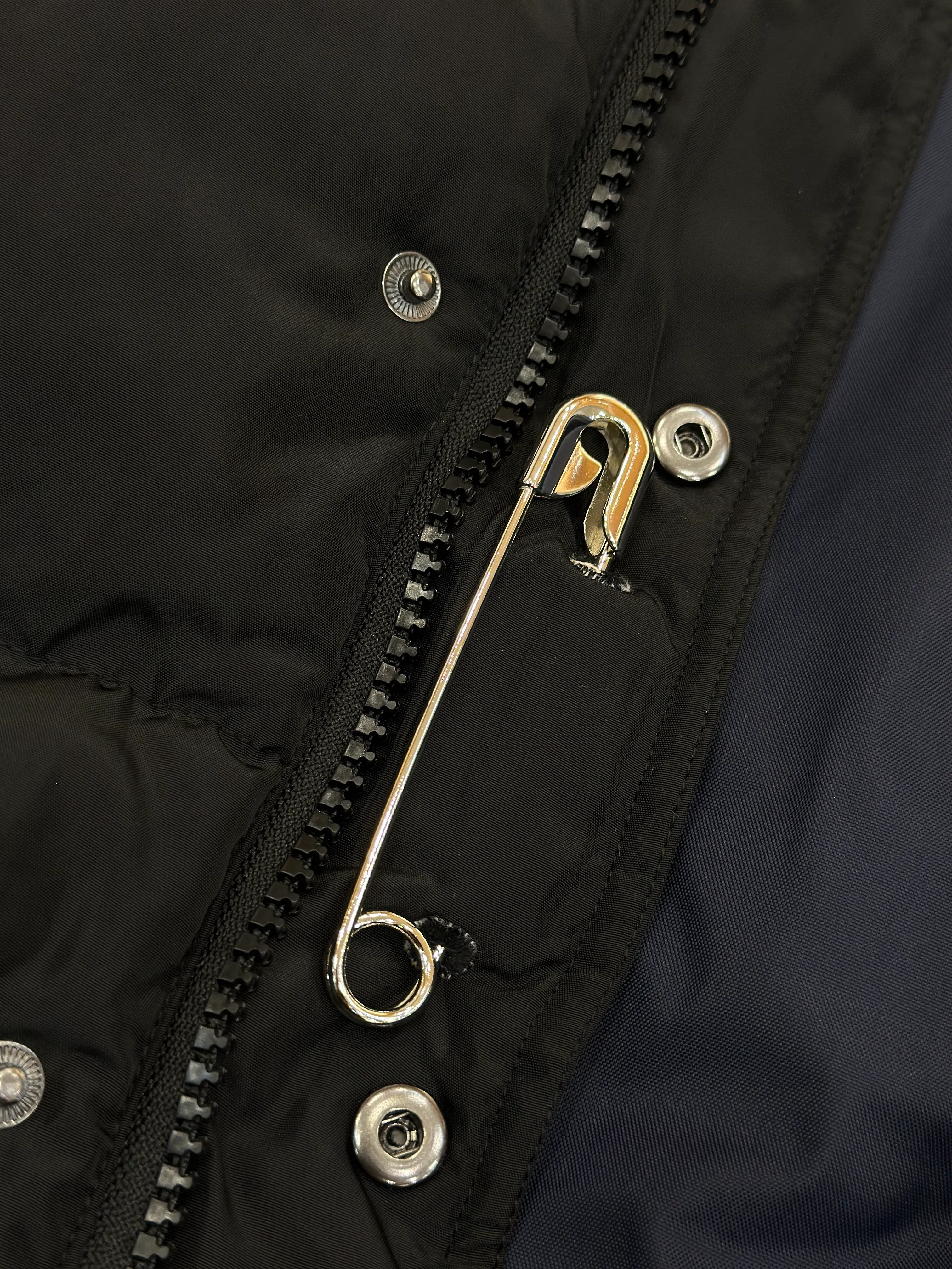 Zipper and Pin detail