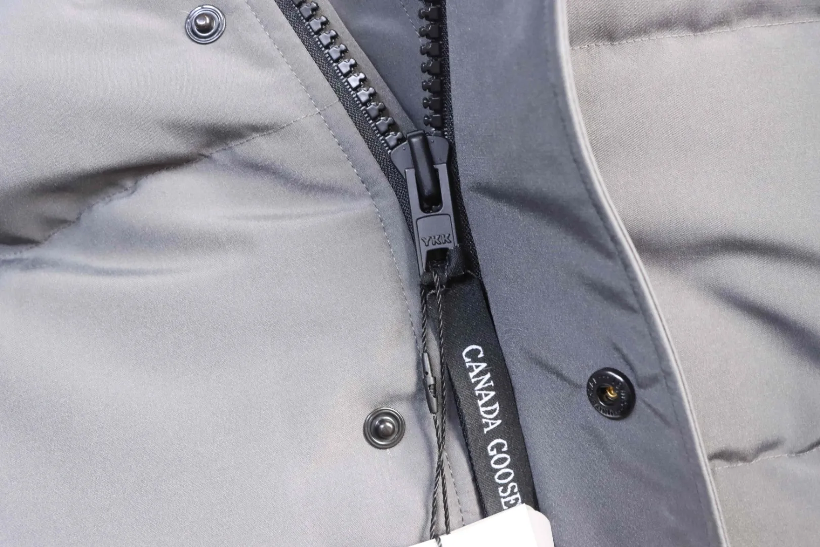 Zipper Detail