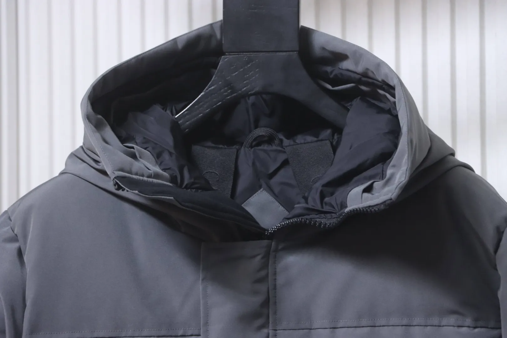 Collar Detail