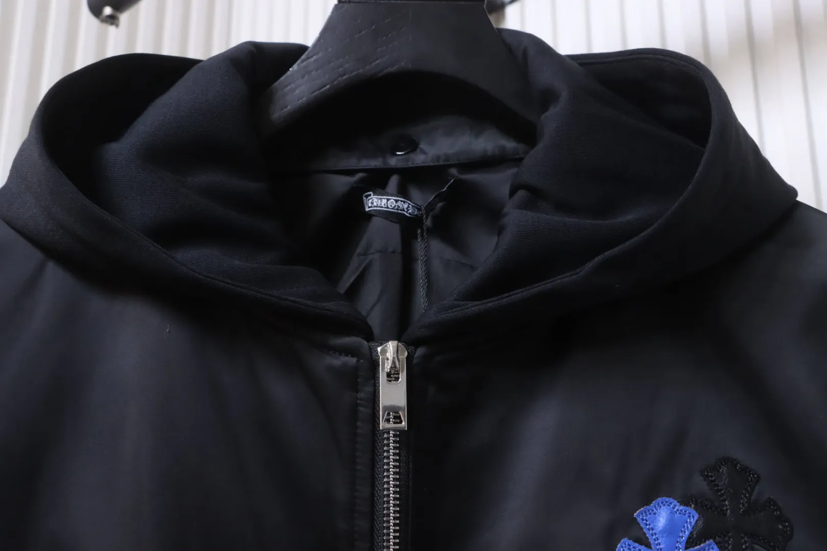 Collar Detail