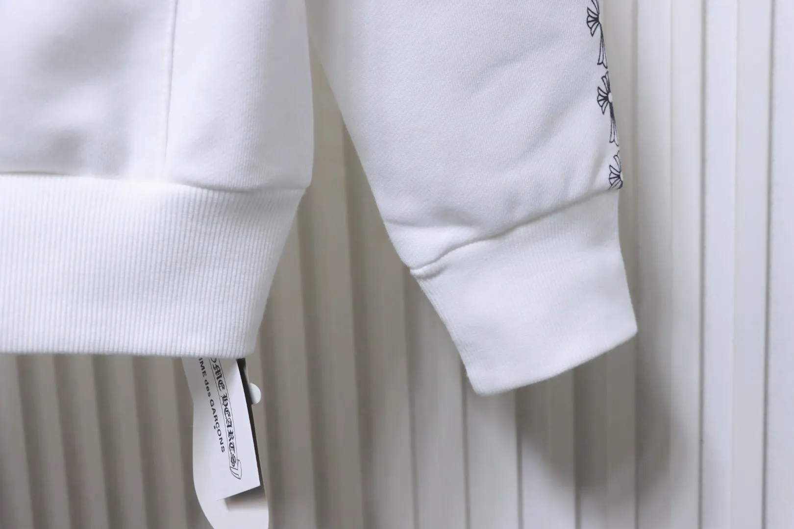 Long Sleeve Detail