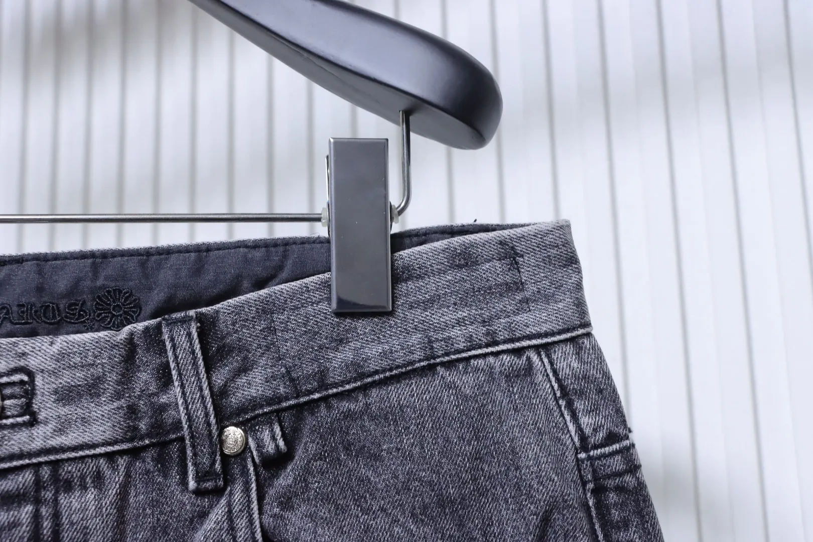 Half View Waistline
