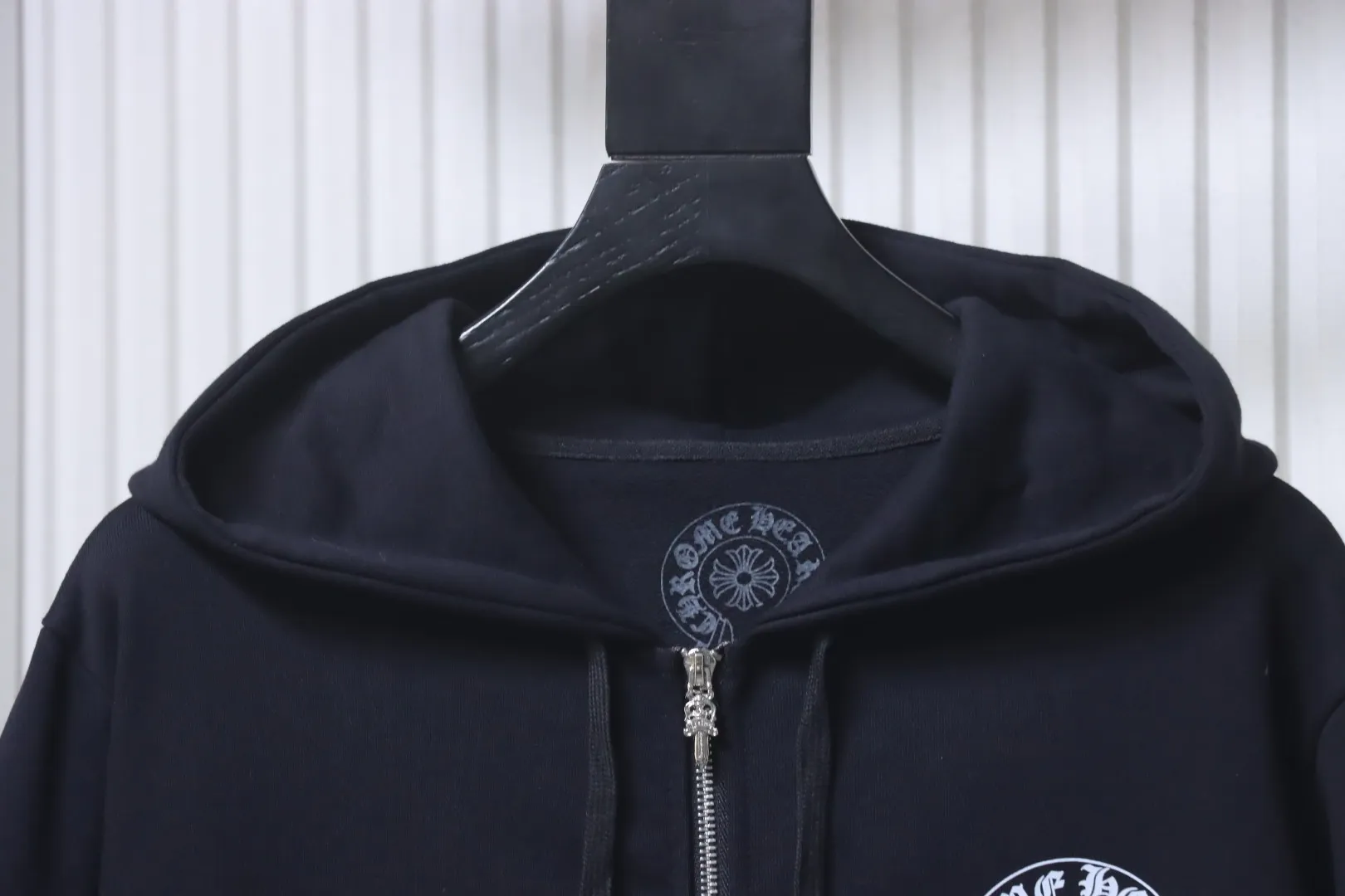 Collar Detail