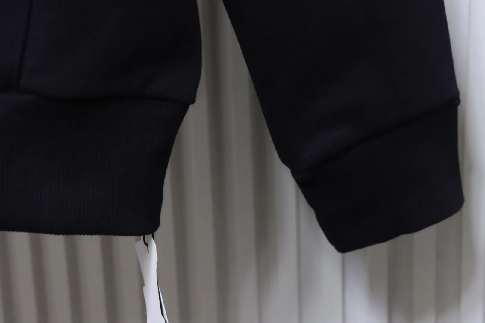 Long Sleeve Detail