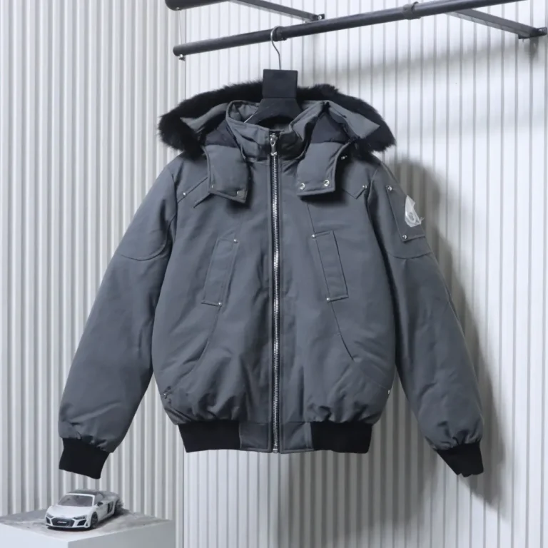 M.K. 2002 Silver Scissors Short Fur Collar Down Jacket