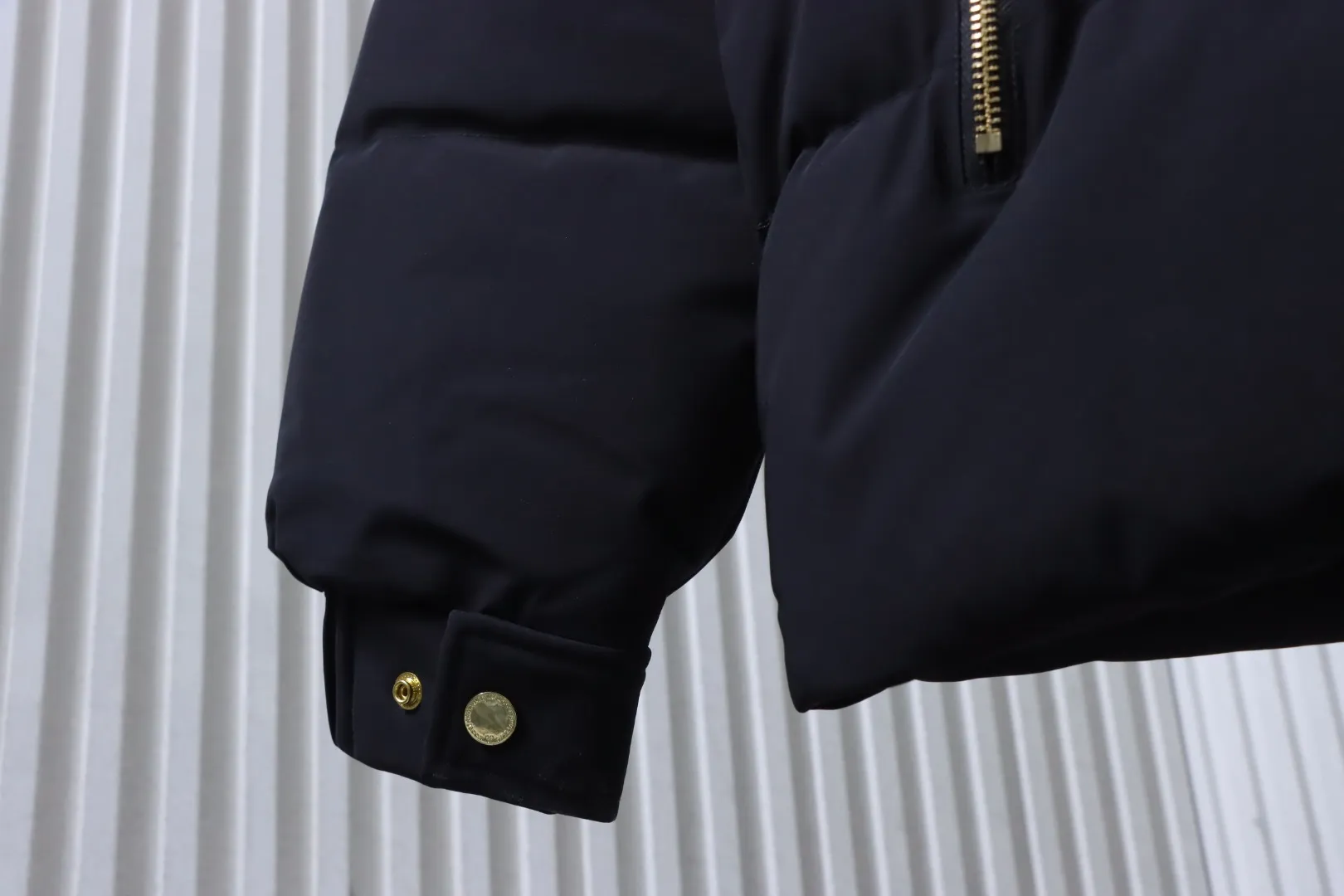 Long Sleeve Detail