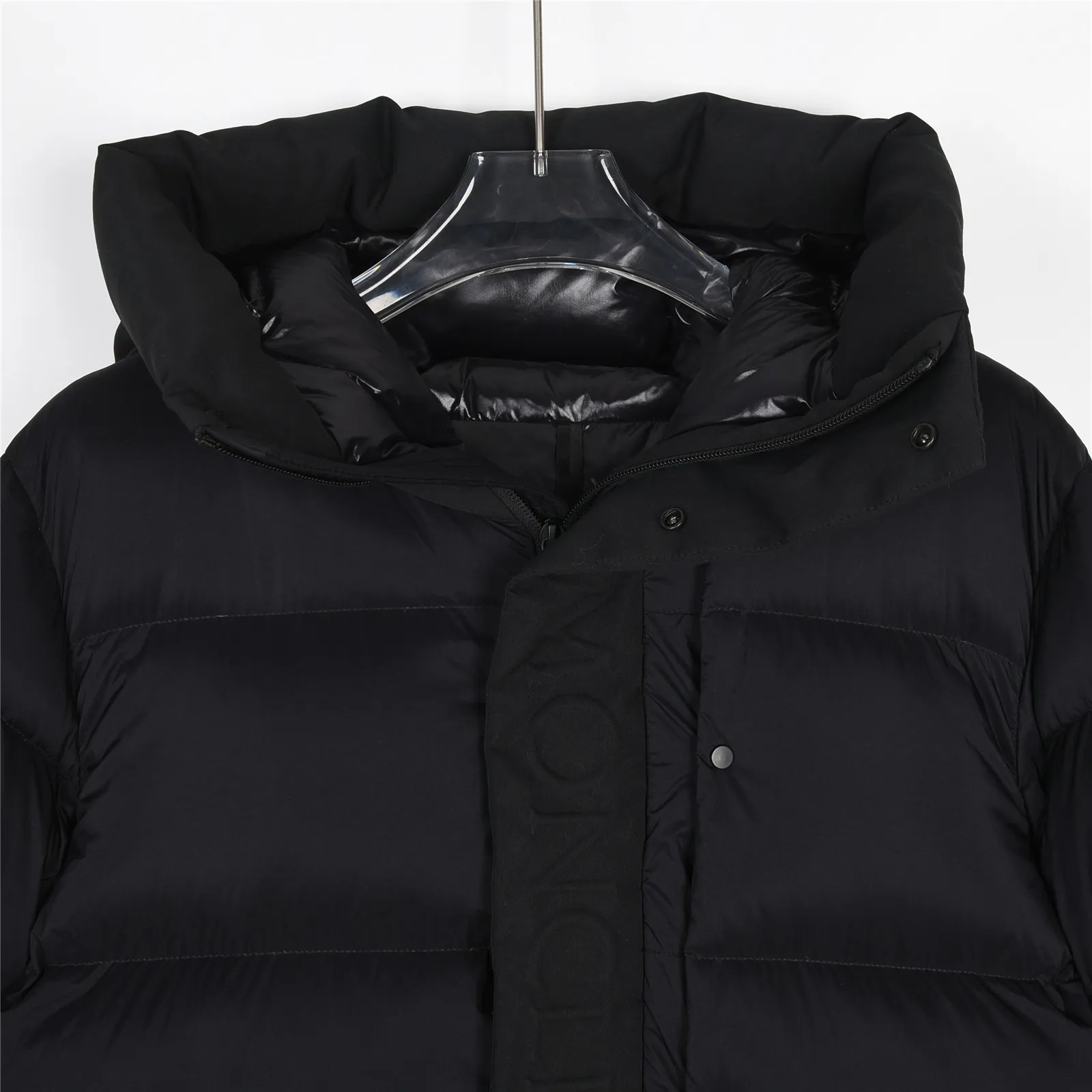Collar Details