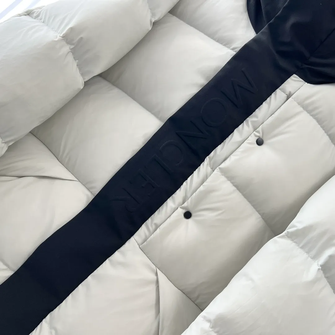 Zipper Details