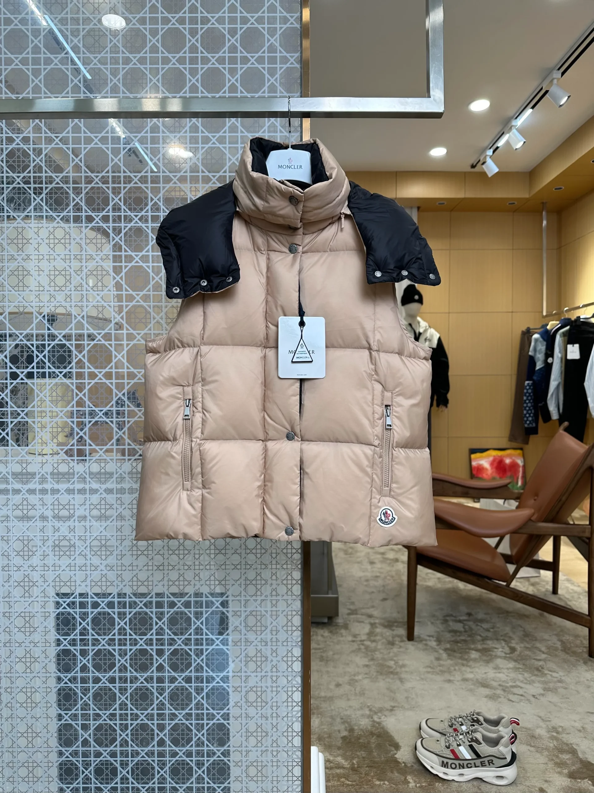 Mcler Women's Detachable Hood Stand Collar Duck Down Vest