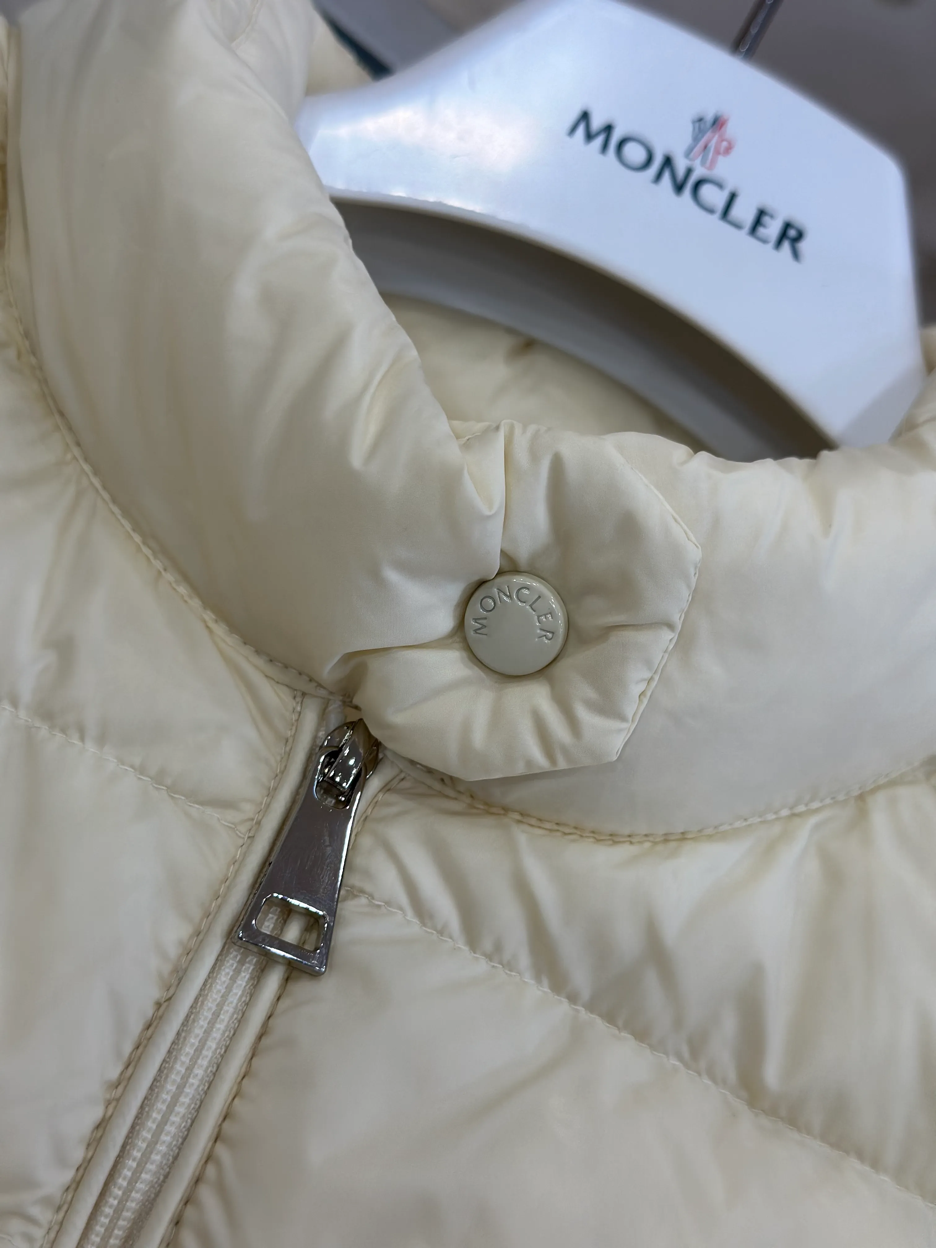 Collar