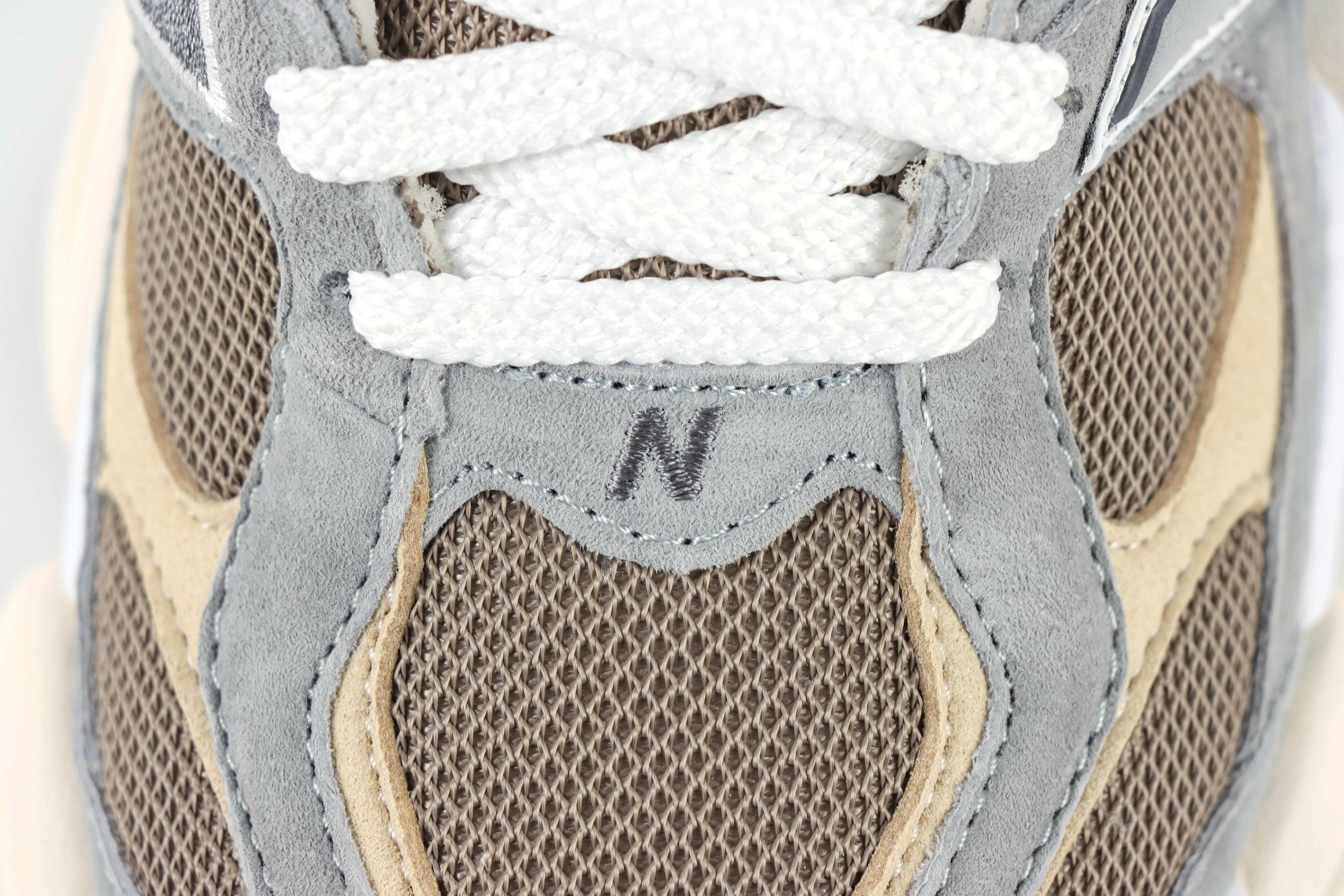 Logo Detail