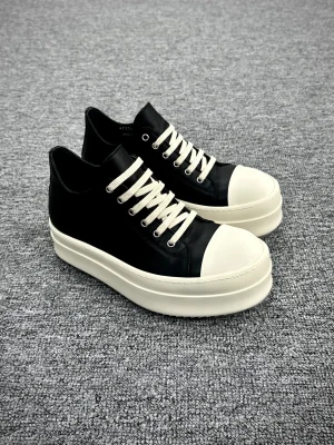 R 0wens Black Milk Leather Low Sneakers Angeled View
